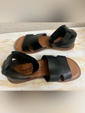 Zodiac Black Leather Ankle Strap Sandals